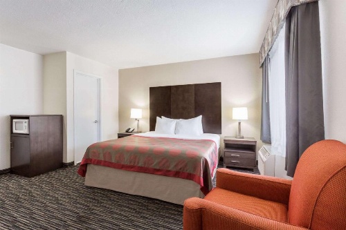 Ramada by Wyndham Monterey image 30