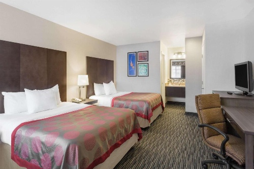 Ramada by Wyndham Monterey image 31