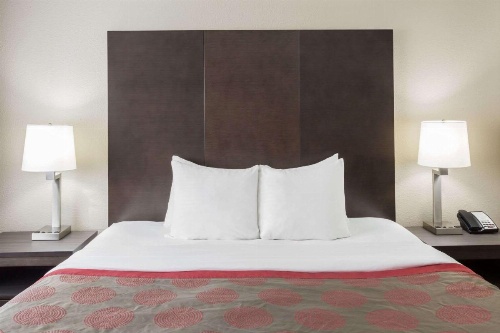 Ramada by Wyndham Monterey image 34