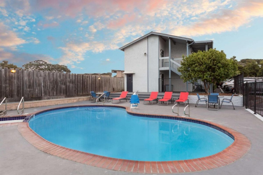 Ramada by Wyndham Monterey Image 37