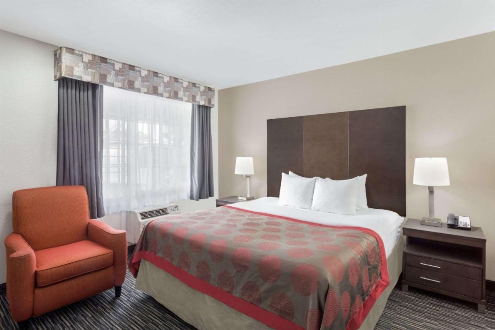 Ramada by Wyndham Monterey Image 41