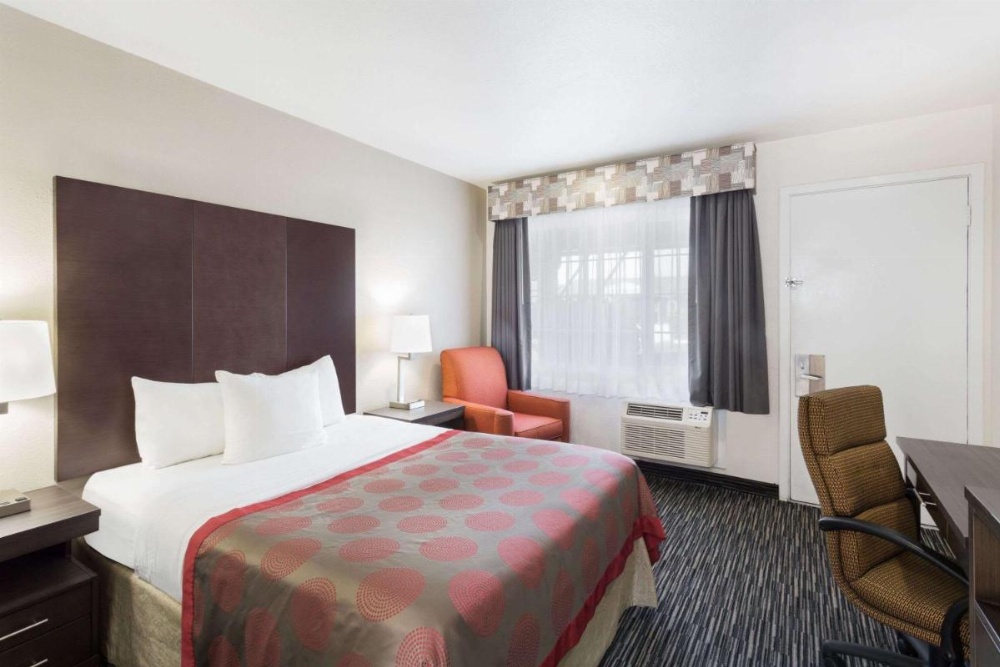 Ramada by Wyndham Monterey Image 42