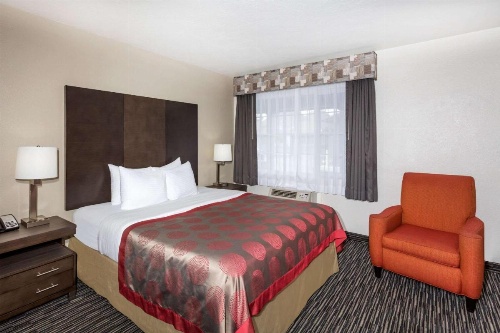 Ramada by Wyndham Monterey image 47